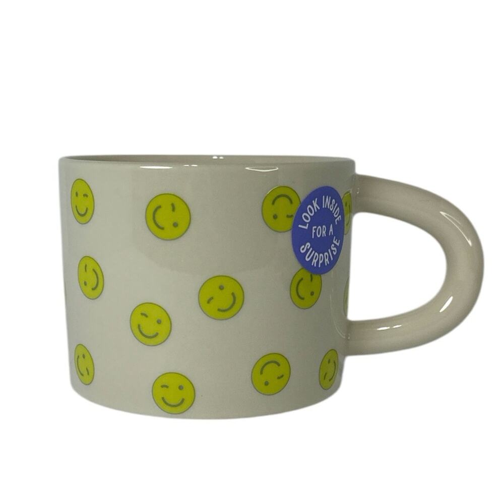 Room Essentials Stoneware Mug Smiley Happy Face Wink NWT